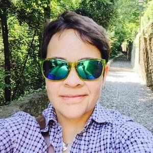 Meet your Posher, Adrienne